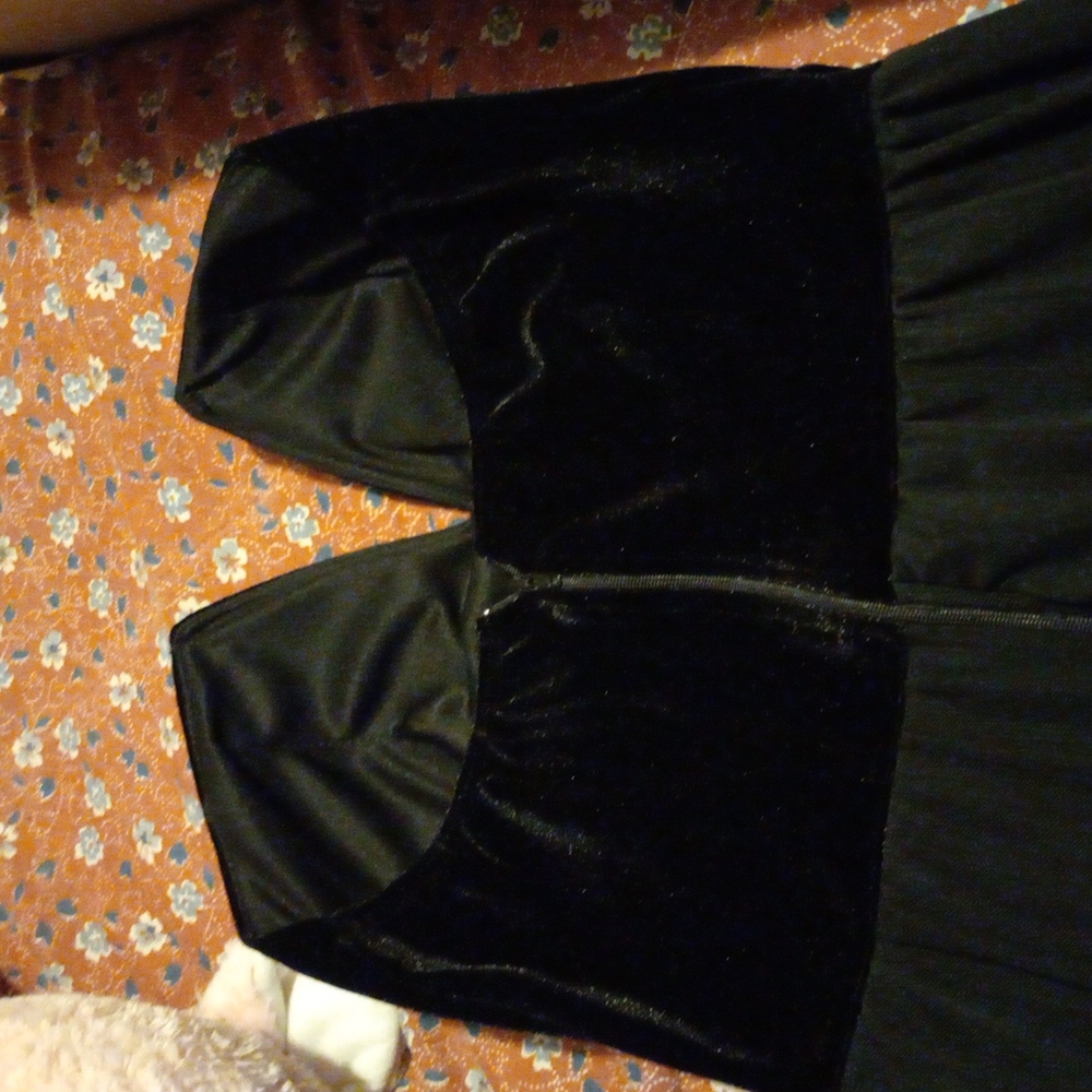 Dress - Picture 4 of 4